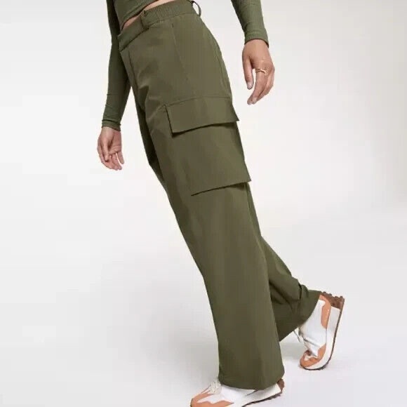 NWT New Calia Women’s High Rise Cargo Pocket Pants Medium M - Picture 2 of 3